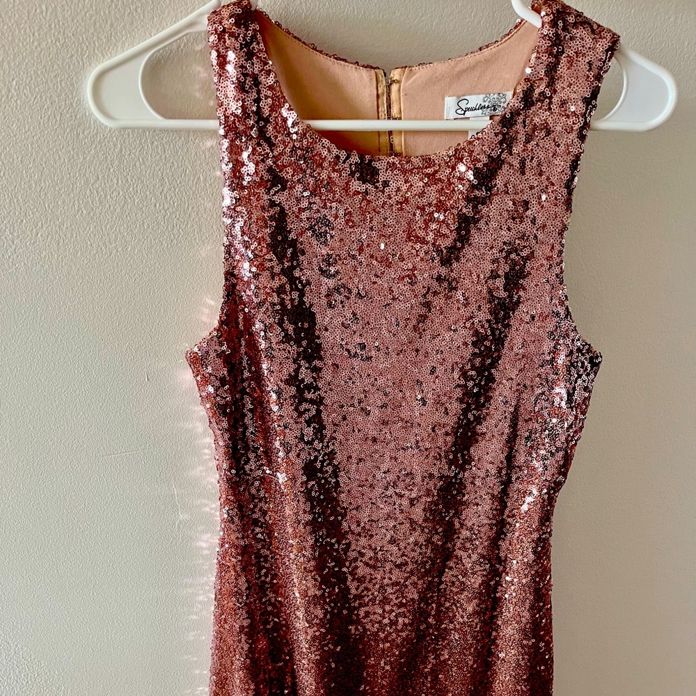 Light pink sequin party dress fit and flare style super cute! 💕